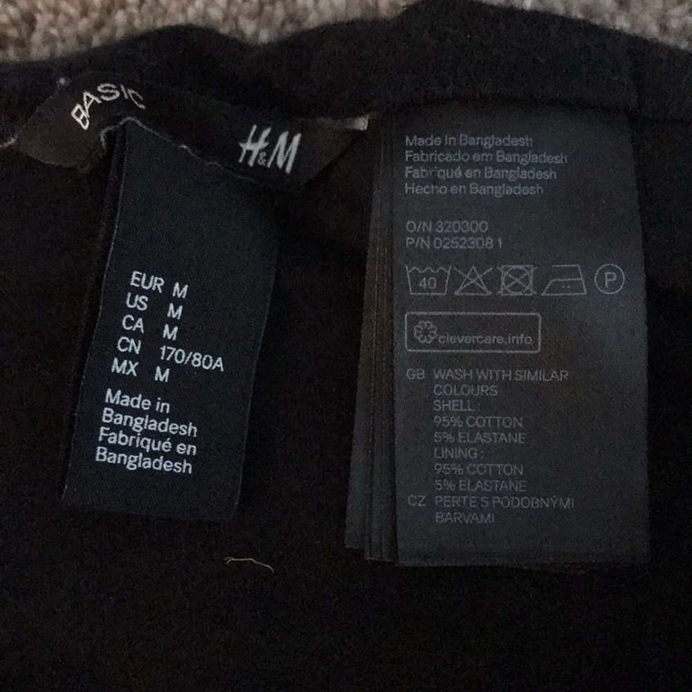 Mini skirt - Picture 2 of 2